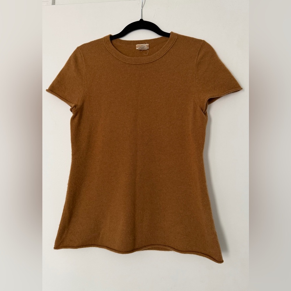 🩵 5 for $25 J. Crew Tan Short Sleeve Tee 100% cashmere